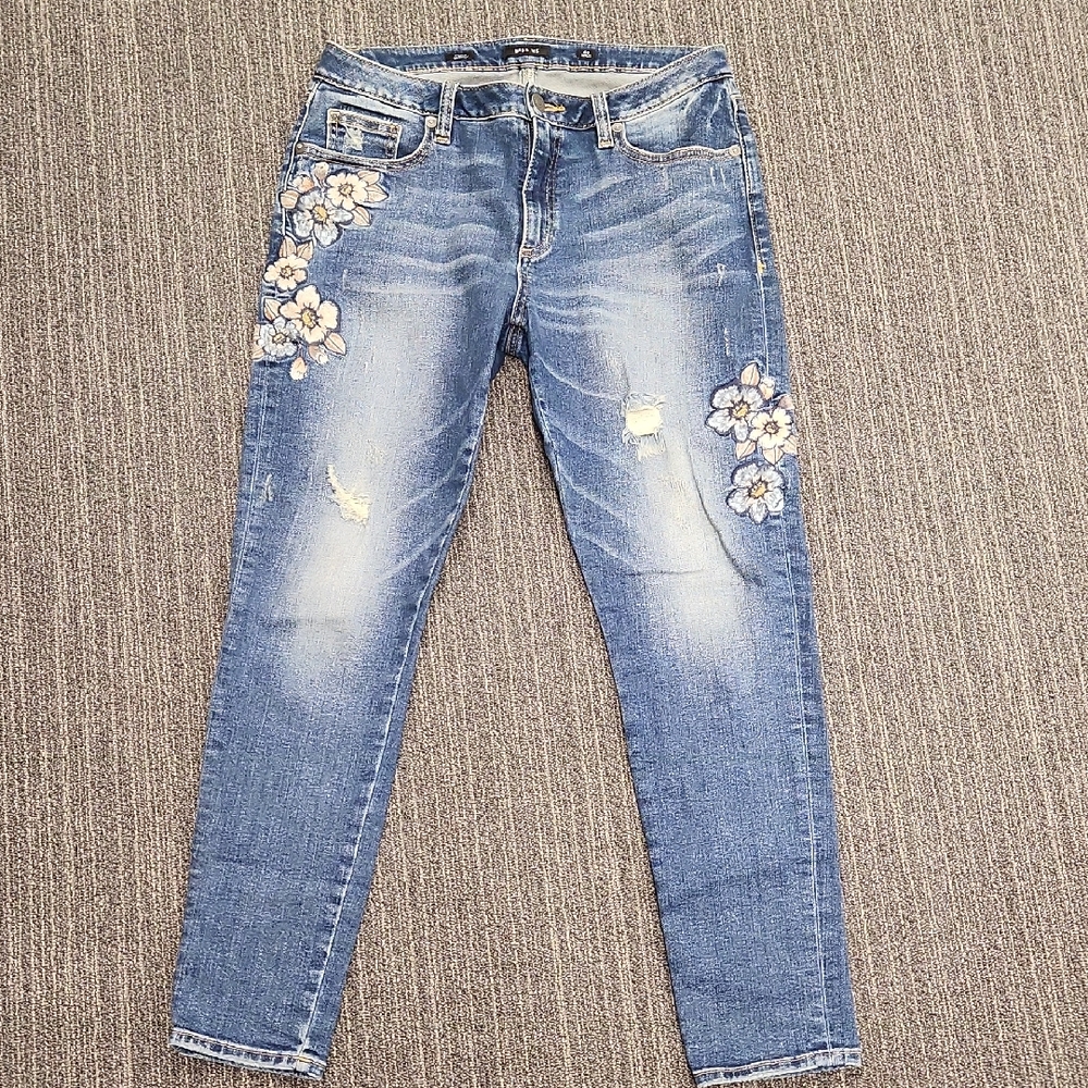 Miss Me Embroidered Floral Ankle Skinny Jean- Size 29